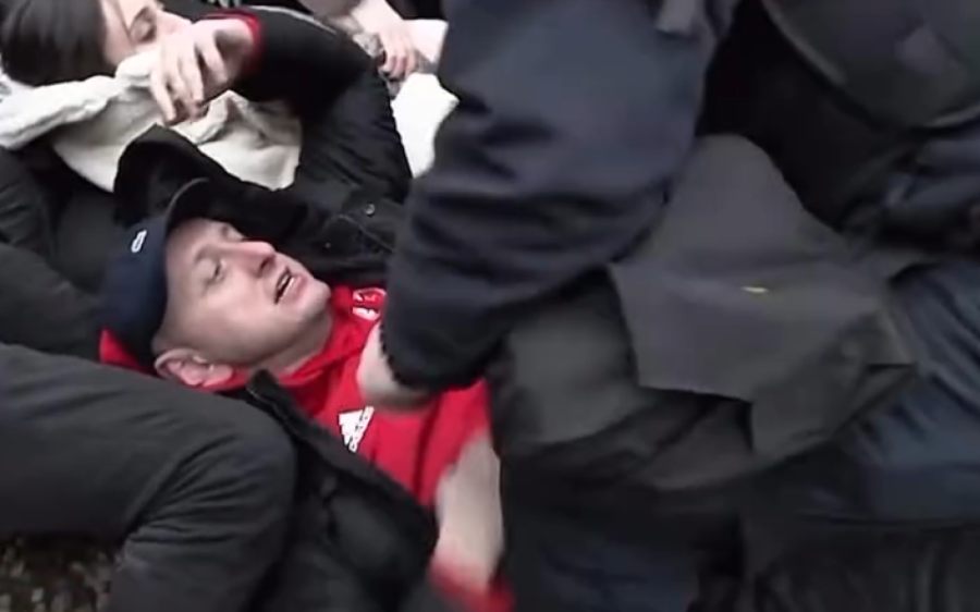 Pokušavaju da zatru srpski trag u Crnoj Gori; Analitičari sumnjaju da je Milo Đukanović otišao sa vlasti