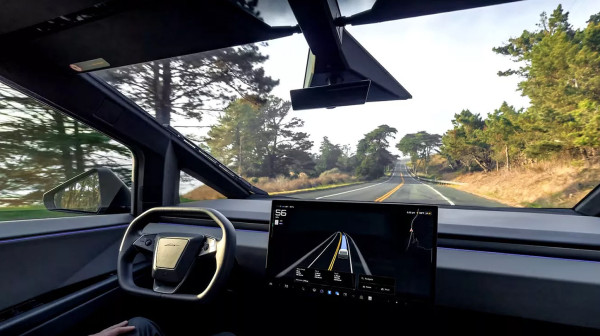 Omražena funkcija Cybertrucka i dalje pravi problem, a zima je pogoršala situaciju FOTO