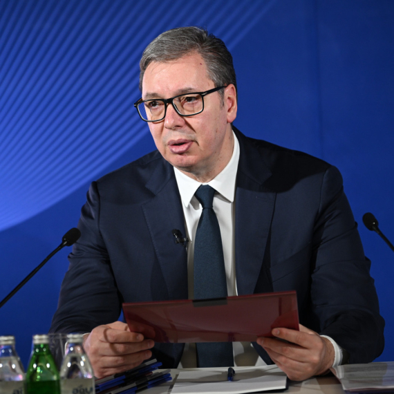 Gotovo 5 milijardi evra za zdravstvo; Vučić: U Srbiju se vratilo 250 lekara, ulažemo u ljude i objekte