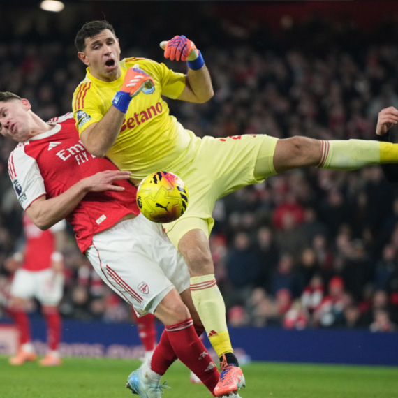 Kiks Martinesa "pogurao" Arsenal – hteo da se tuče sa navijačima "tobdžija" VIDEO