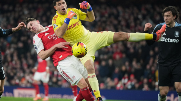 Kiks Martinesa "pogurao" Arsenal – hteo da se tuče sa navijačima "tobdžija" VIDEO