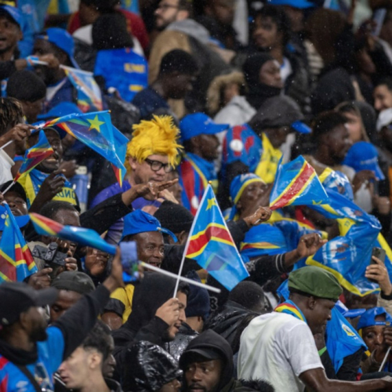 Čovek-statua najveća atrakcija Kupa afričkih nacija VIDEO