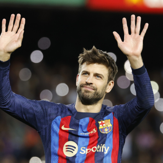 Posle tri godine penzije – Pike se vraća profesionalnom fudbalu