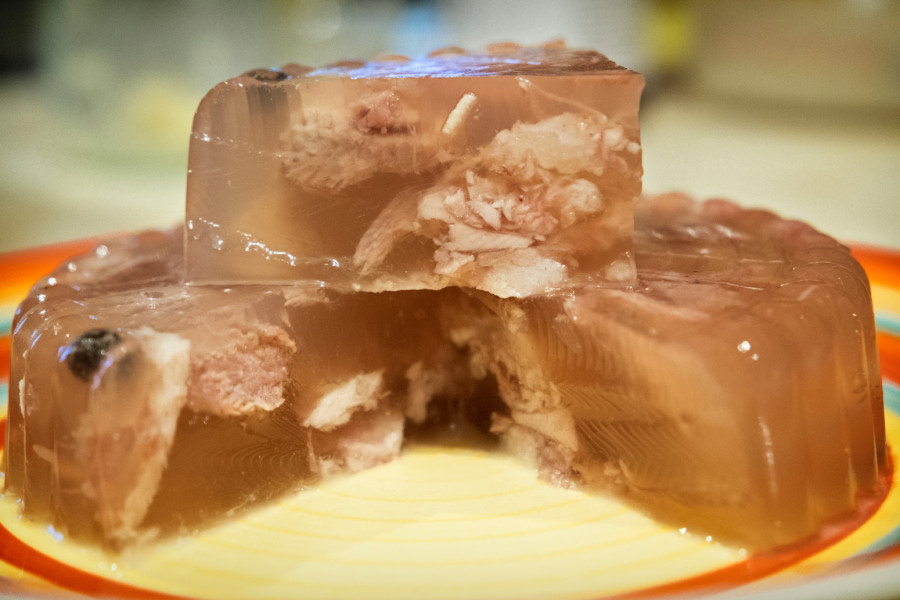 Nezaobilazan deo praznične trpeze: Pihtije mogu da budu i zdrave