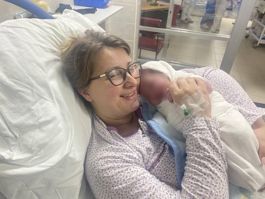 Rođena prva beba u Novoj 2026. godini: Sekund posle ponoći FOTO