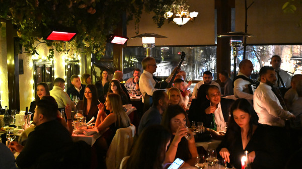 Dijaspora na dočeku Nove godine: Širom Srbije svečano obeležen početak 2026. godine FOTO