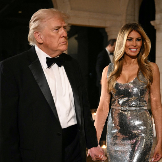 Seksi haljina Melanije Tramp obeležila početak 2026. FOTO