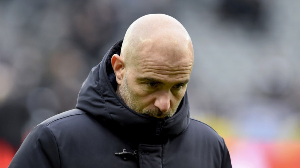 Čelsi zvanično otpustio trenera