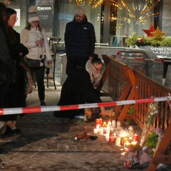 Švajcarska proglasila petodnevnu žalost nakon požara u baru