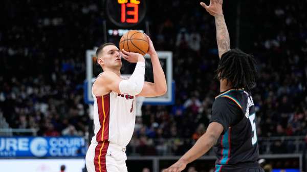 Jovićevih 1/10 i tri "petice" nisu ugrozile pobedu Majamija VIDEO