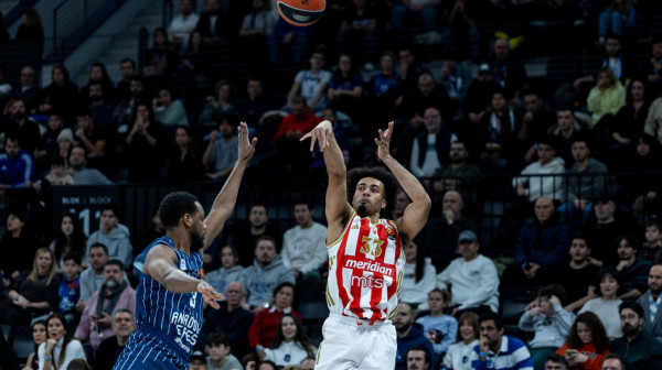 Raste ubedljiva prednost Zvezde!