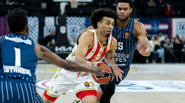 Zvezda prekinula post protiv Efesa u Istanbulu – Nvora i Moneke "servirali" ubedljivu pobedu