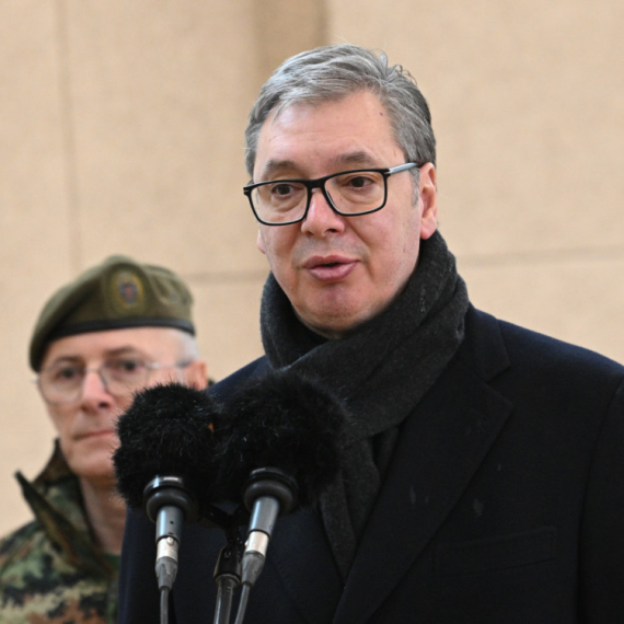 Vučić o napadima blokadera: Uspeli smo da sprečimo rušenje države