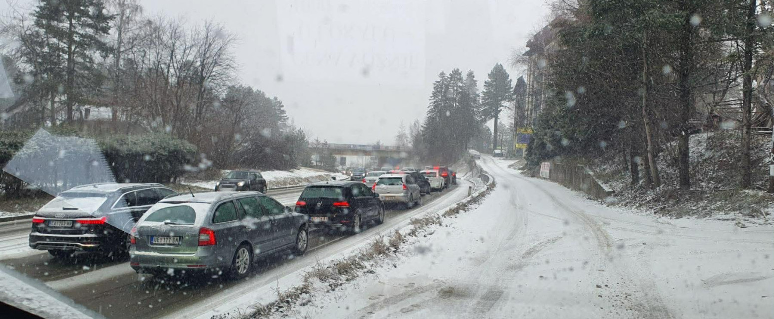 Praznični haos na putevima: Sa dočeka Nove godine u kolone na putu FOTO