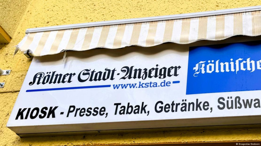 Latinica protiv gotice