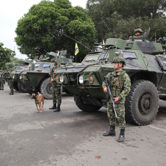 Poznat datum suđenja Maduru; Oklopna vozila na ulicama prestonice; Stižu osude iz celog sveta FOTO/VIDEO
