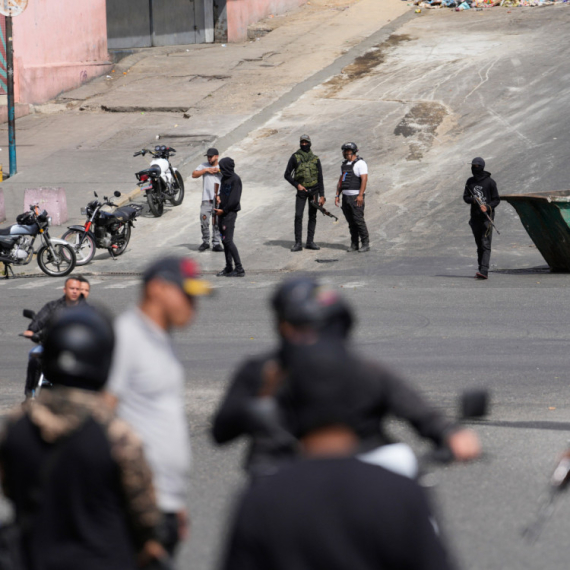 Narod izašao na ulice Karakasa: Maduro ima jasnu i bučnu podršku VIDEO