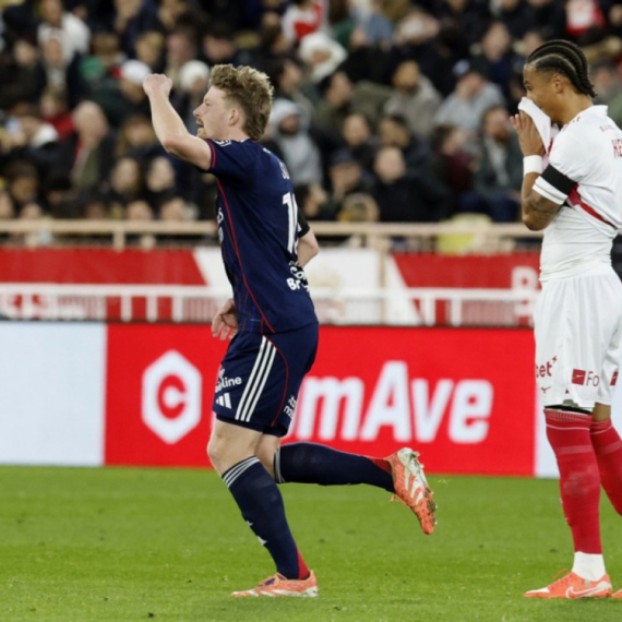 Lion produbio krizu Monaka