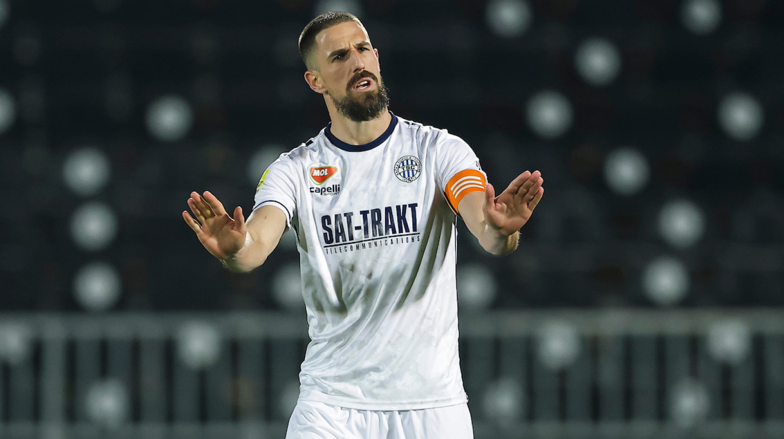 Degenek oštar: "Teško onom ko ga uzme za trenera"