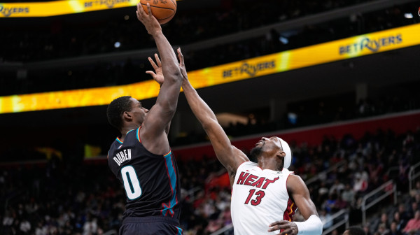 Problemi za Pistonse – povredili se Duren i Heris