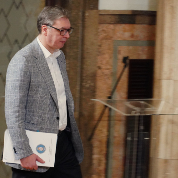 Vučić ide u Ujedinjene Arapske Emirate