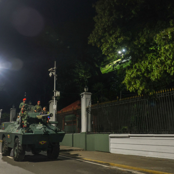 Vojska ne smanjuje pritisak: Amerikanci ostaju u Venecueli