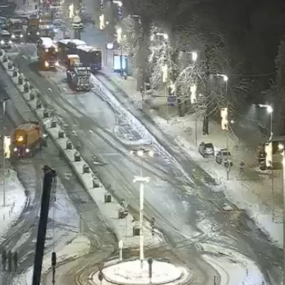 Trg Nikole Pašića otvoren za saobraćaj: Vozače čekaju promene