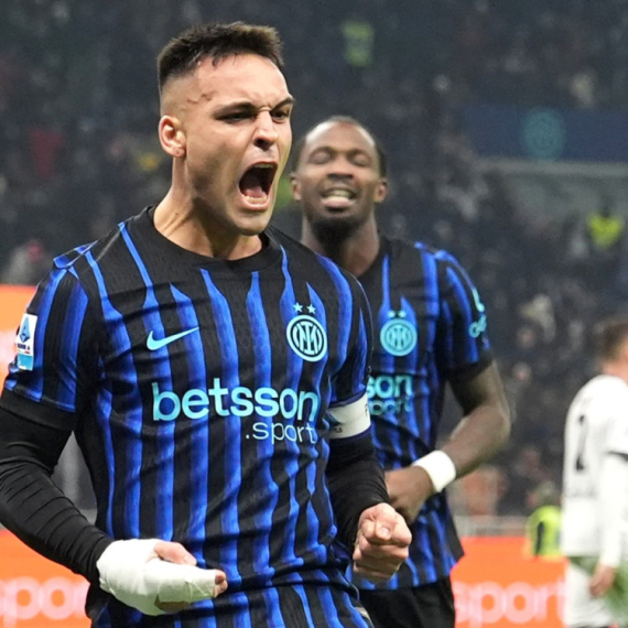 Inter deklasirao Bolonju i zaseo na vrh tabele!