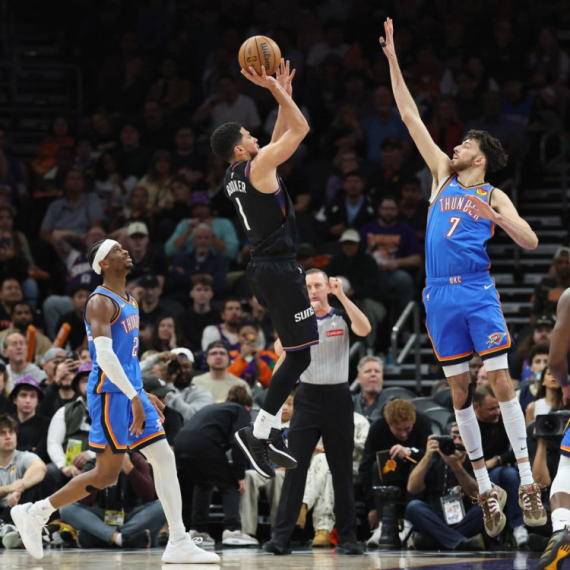 Bukerova trojka rastužila šampione – Dončić bez milosti protiv Memfisa VIDEO