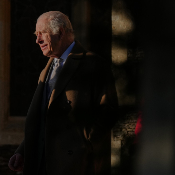 Kralj putuje u Ameriku: Sastaće se sa odbačenim sinom?