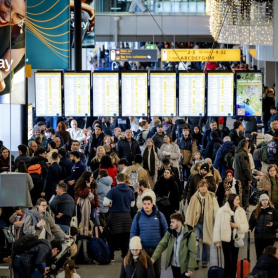 Otkazano 450 letova na evropskom aerodromu: Potpuni kolaps