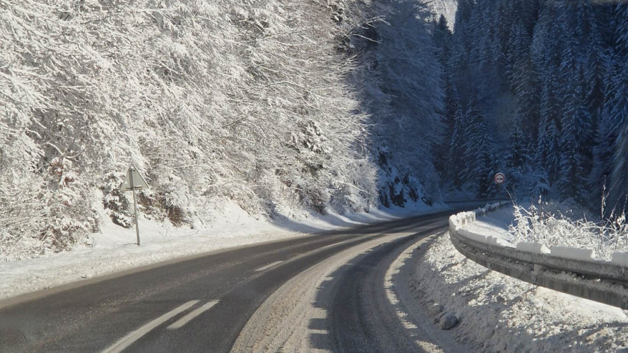 Borba je trajala čitavu noć; Putevi na Zlatiboru konačno prohodni FOTO