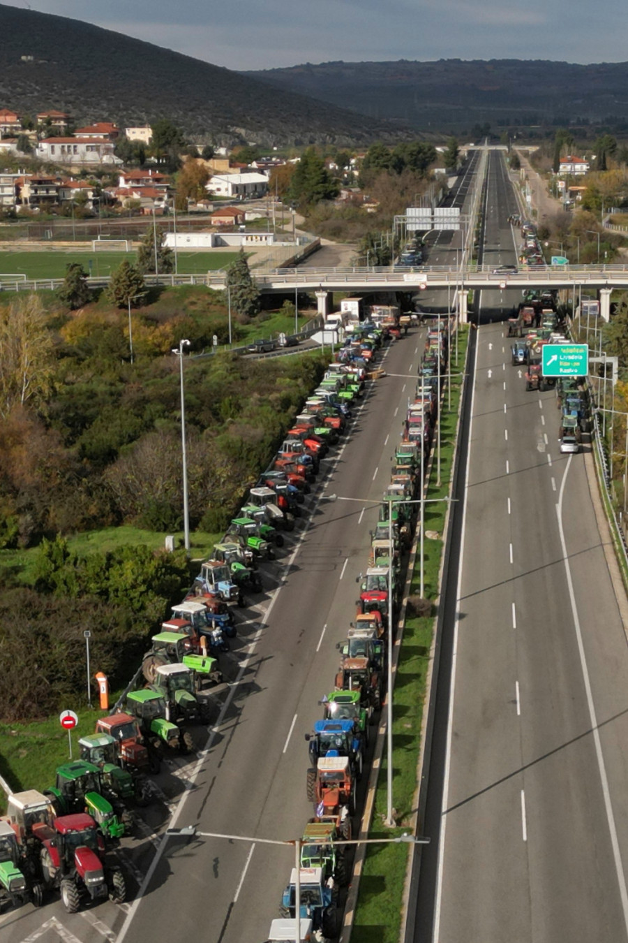 Haos za Božić: Grci zatvaraju puteve i granične prelaze