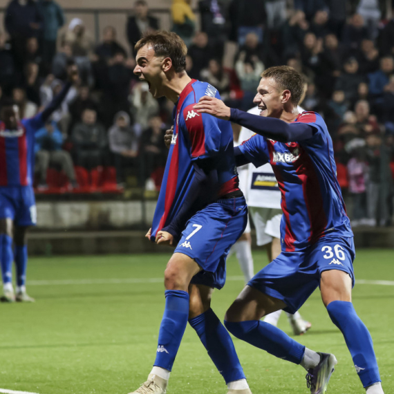 Partizan nudi 5.000.000 evra za Miloševića!