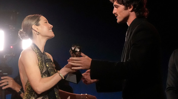 Dodeljene nagrade Critic's Choice Awards: "Frankeštajn" i "Grešnici" odneli najviše priznanja FOTO