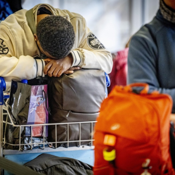 Otkazuju letove, zatvaraju aerodrome: "Izbegavajte putovanja"