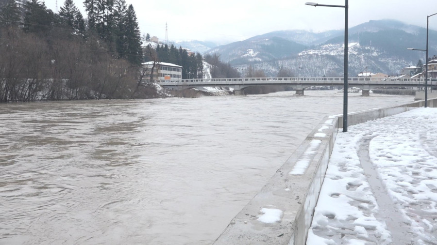 Više od 3.000 džakova spremljeno za noćas: Vanredno na teritoriji prijepoljske opštine, ima evakuisanih FOTO