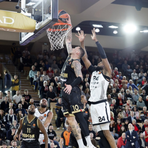 Partizan nastavio po starom – crno-beli nisu imali rešenja za raspucani Monako