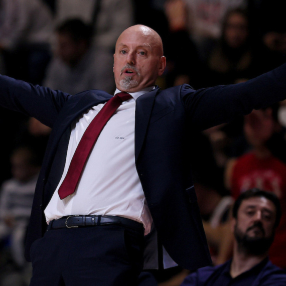 Zvezda na skeneru B92.sport: Gde je glava, a gde rep?