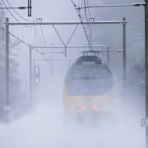 Drama u Kninu: Putnici zarobljeni u vozu 12 sati bez hrane i pića – "Ostavljeni smo na cedilu"