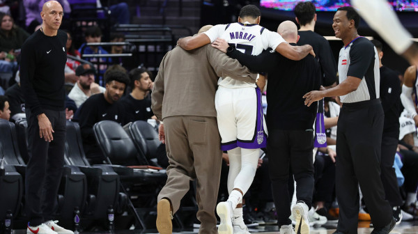 Problem: Povredio se Marej – odneli ga u svlačionicu VIDEO