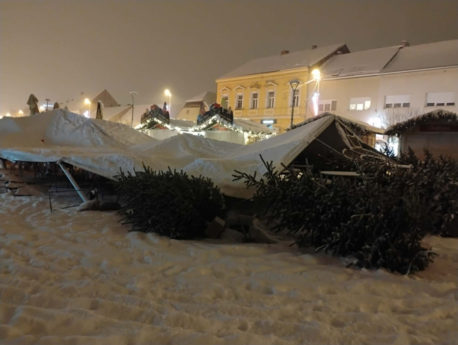 Urušila se tenda kafića u centru Zagreba FOTO