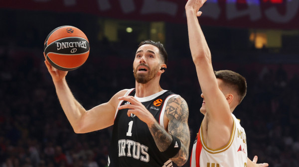 Glavobolja za Ivanovića