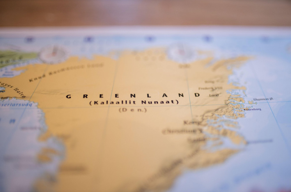 Greenland on a "knife's edge"; Civil war possible