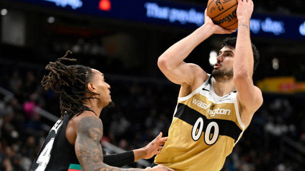 Tristan jednom šutnuo, jednom pogodio – Kari "ubio" Bakse VIDEO