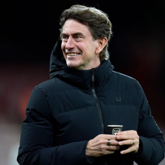 Menadžer Totenhema sa čašom Arsenala: "Tužno je gde ide fudbal"