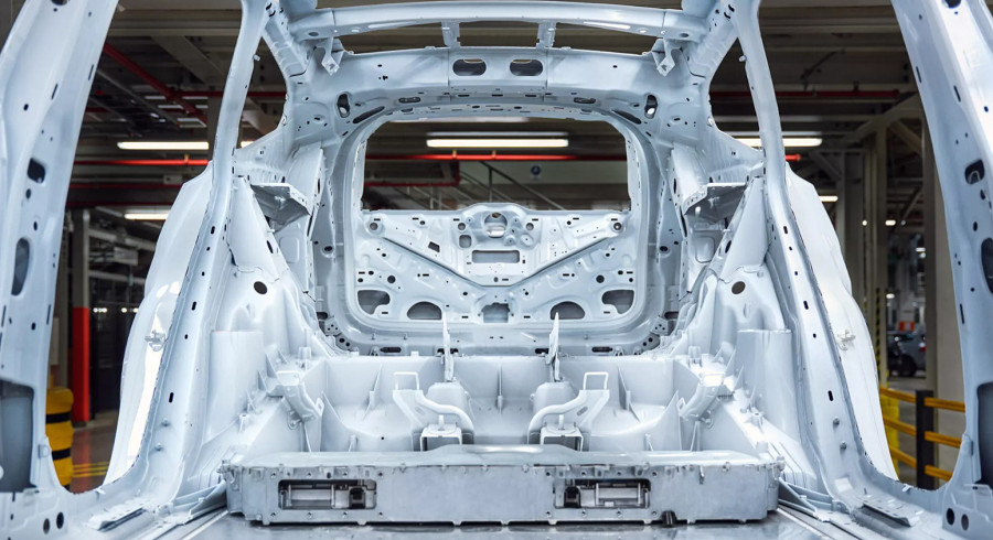 Volvo EX60 stiže sa dometom kojim izaziva Mercedes i BMW,  i može da ima sedam sedišta FOTO