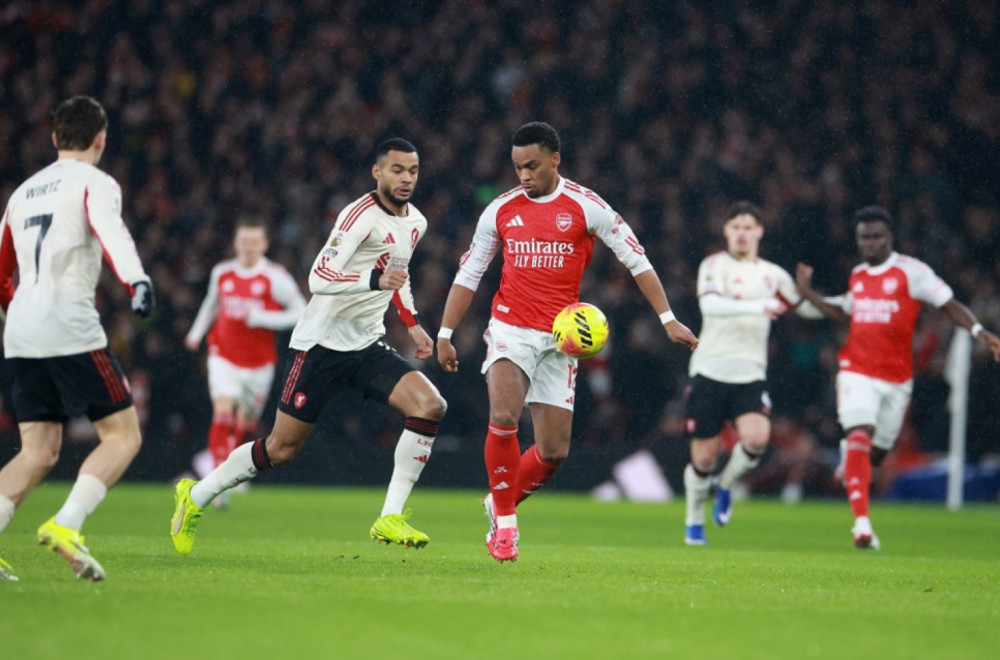 Prečka na Emirejtsu – Liverpul umalo da šokira Emirejts