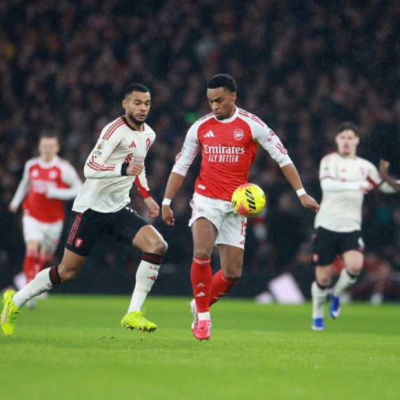 Arsenal nastavlja da pritiska Liverpul