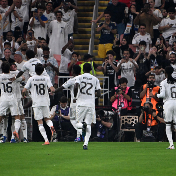 Valverdeov projektil kakav se retko viđa – Real je u finalu! VIDEO